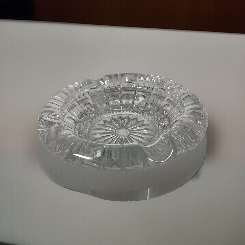 Vtg 6" Retro Round Clear Cut Crystal Glass Ashtray Starburst Flower Design MCM